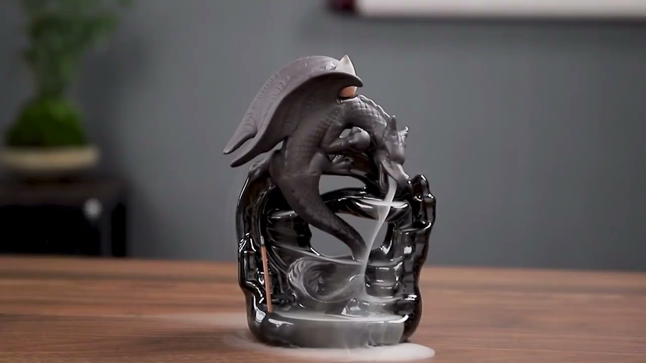 Découvrez le Bruleur d’encens avec dragon au design mystique et apaisant
