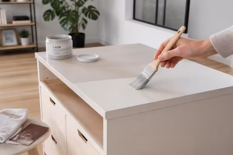 découvrez nos astuces diy pour repeindre facilement un meuble ikea et lui donner une seconde vie avec style et simplicité.
