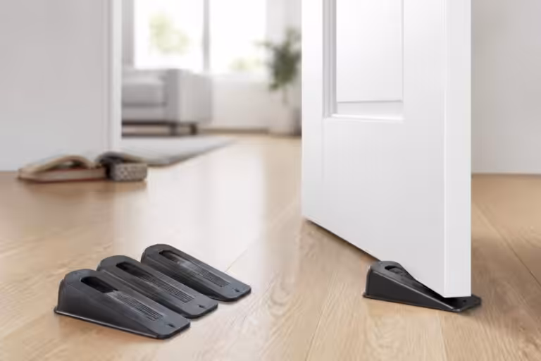 découvrez ce lot à 6 € sur amazon qui remplace enfin les cale-portes improvisés et assure une tenue parfaite de vos portes avec style et efficacité.