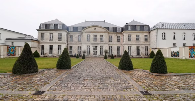 Splendide Maison de Luxe à Saintes – 230 m² d&rsquo;Élégance pour 682 500 €