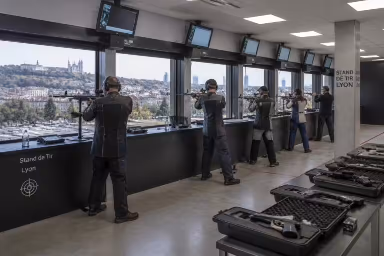 découvrez les meilleurs stands de tir à lyon pour pratiquer le tir en toute sécurité, que vous soyez débutant ou tireur confirmé. guide complet des lieux, équipements et conseils.