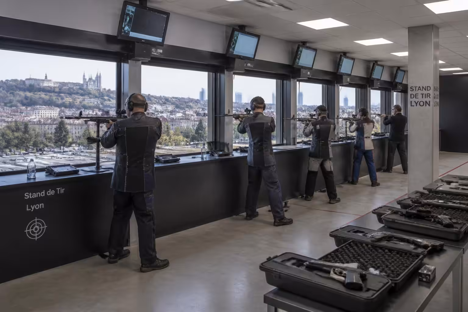 découvrez les meilleurs stands de tir à lyon pour pratiquer le tir en toute sécurité, que vous soyez débutant ou tireur confirmé. guide complet des lieux, équipements et conseils.